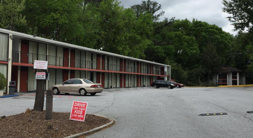 Cheshire Motor Inn photo