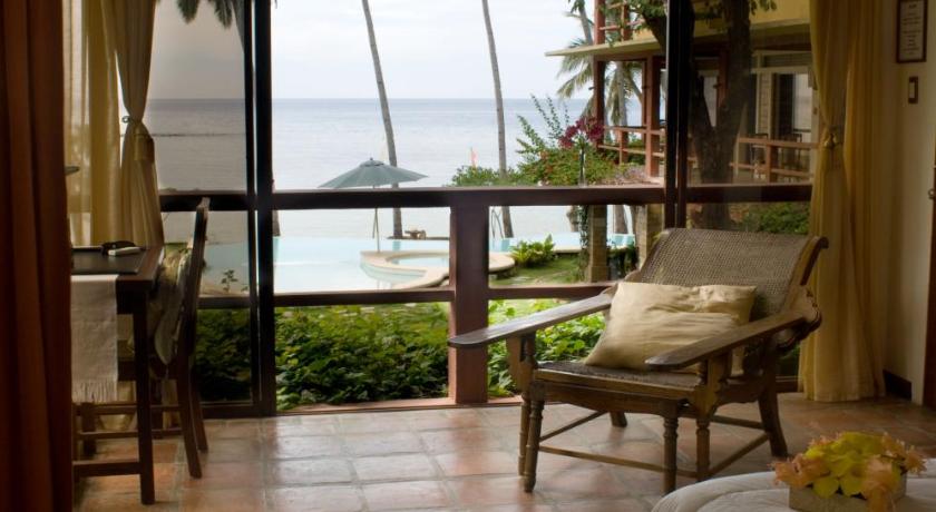 Image of Sea View with Balconette 1