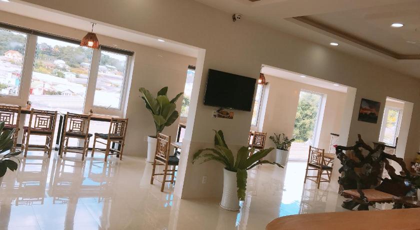 STARVIEW VILLA – Dalat, KS