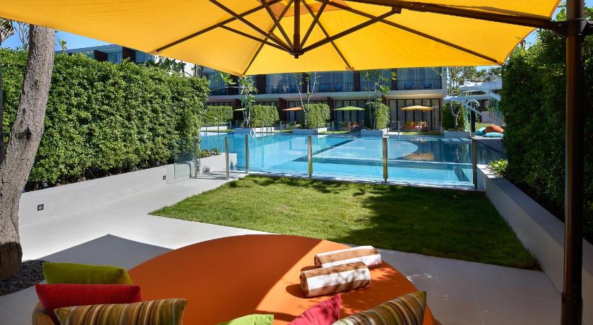 Image of SO LOFTY POOL ACCESS 12