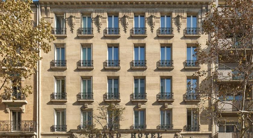 Grand Hotel Clichy Paris photo