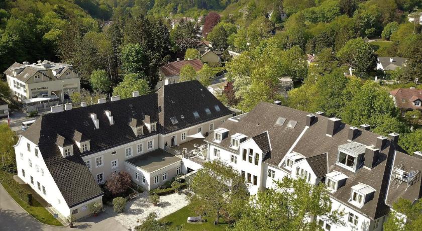 Hotel Restaurant Holdrichsmuhle — Hotel in Hinterbruhl