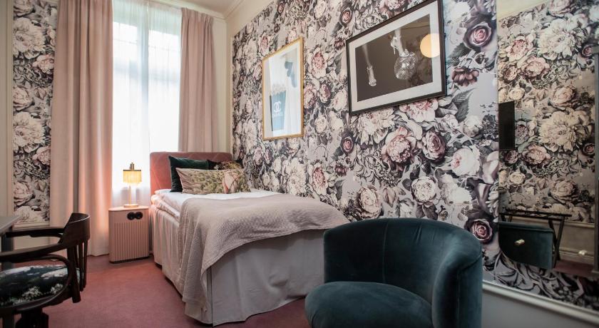 Image of 1 Single Bed, Nonsmoking, Standard 3