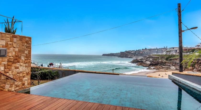 Tamarama Apartments photo