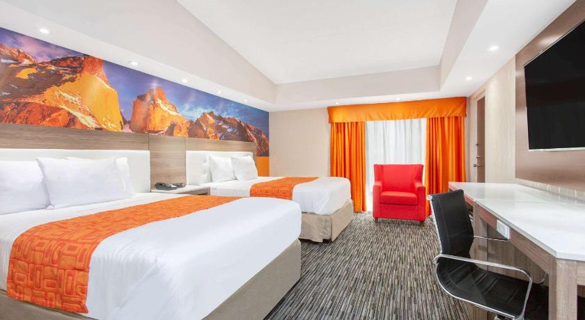 Howard Johnson by Wyndham Harrisburg photo