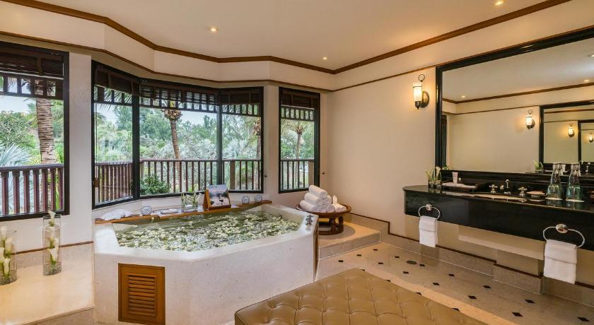 Фото: 1 Bedroom Suite, 1 King, Oceanfront, Whirlpool 7