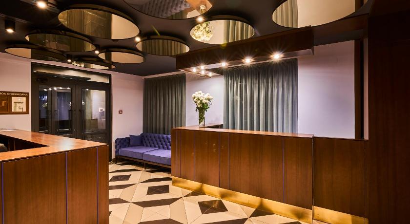 Light Hotel - image 9