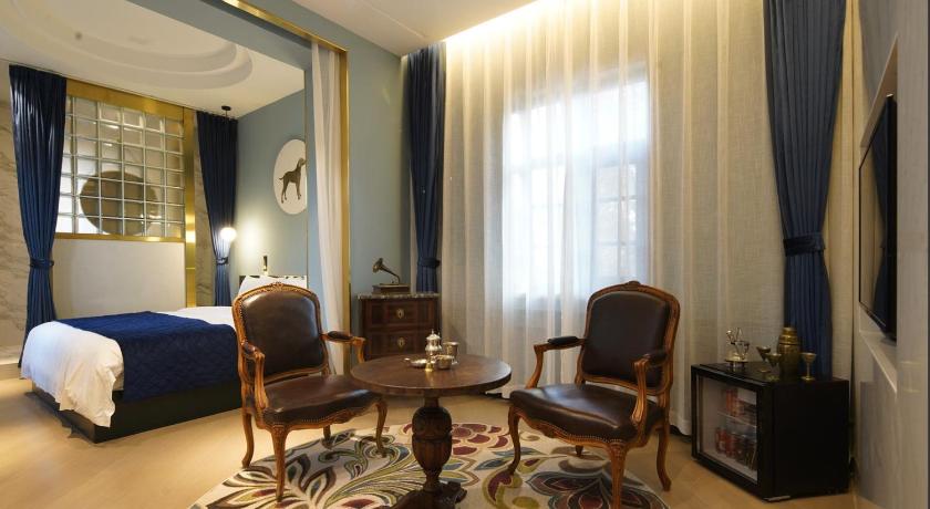 Image of Suite 1