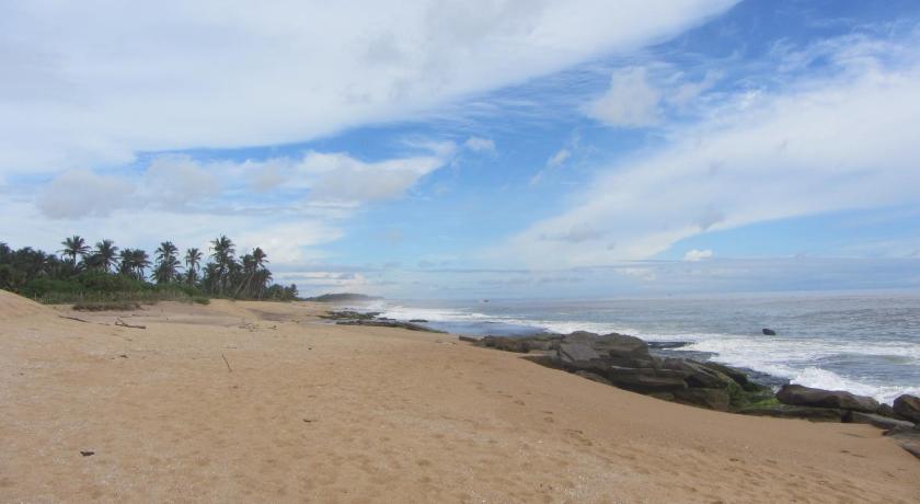 Ladja Beach Resort photo