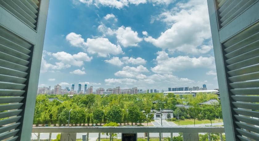 SSAW Boutique Hotel Ningbo CBD photo