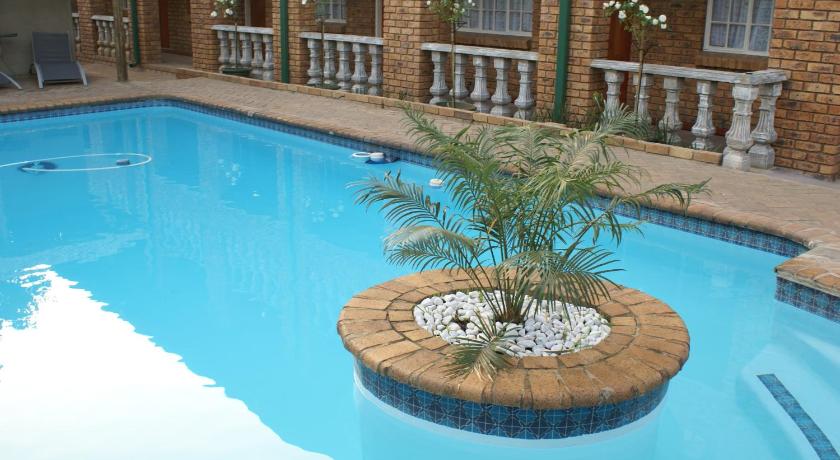 Airport Inn Bed and Breakfast photo