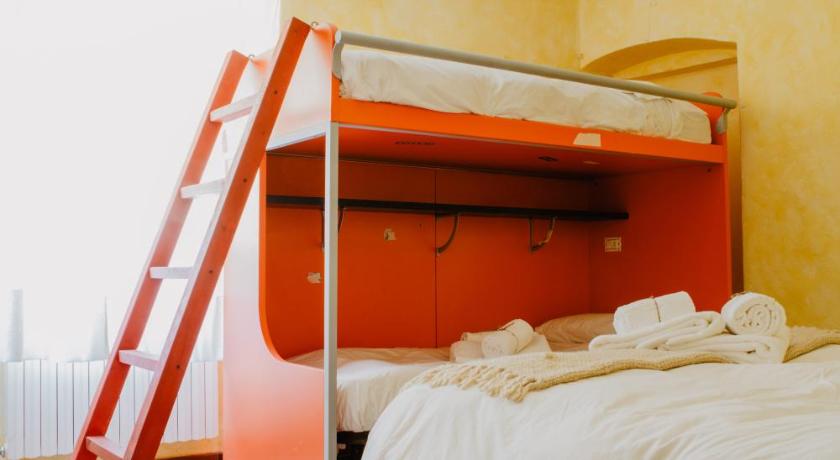 Image of Quadruple Room with Private Bathroom 1