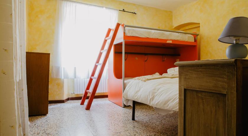 Image of Quadruple Room with Private Bathroom 0