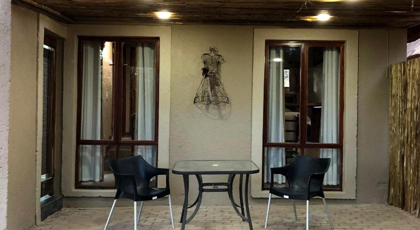 Mabalingwe Elephant Lodge photo