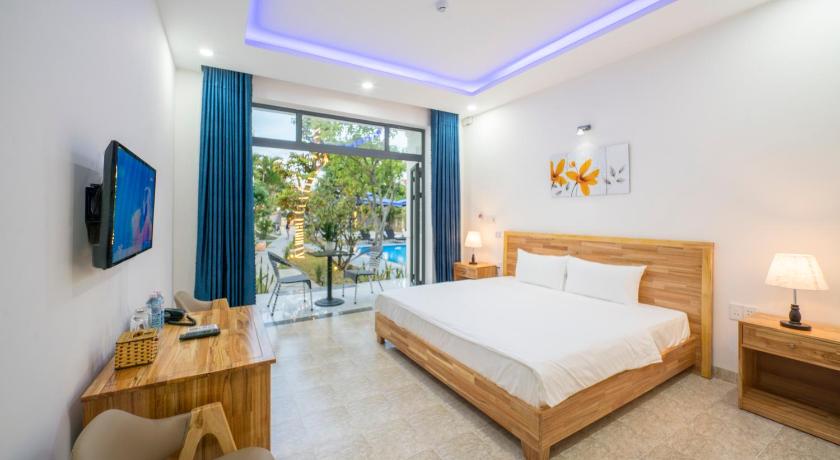 Image of Deluxe Double Room with Balcony 0