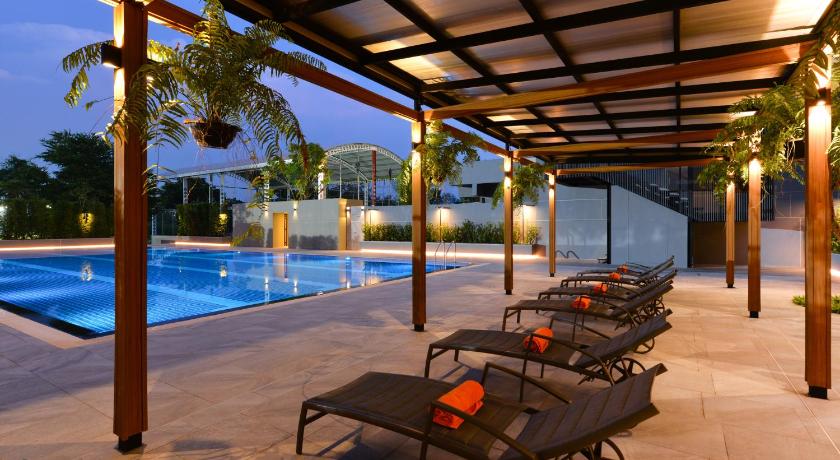 Tinidee Hotel Bangkok Golf Club - SHA Certified photo