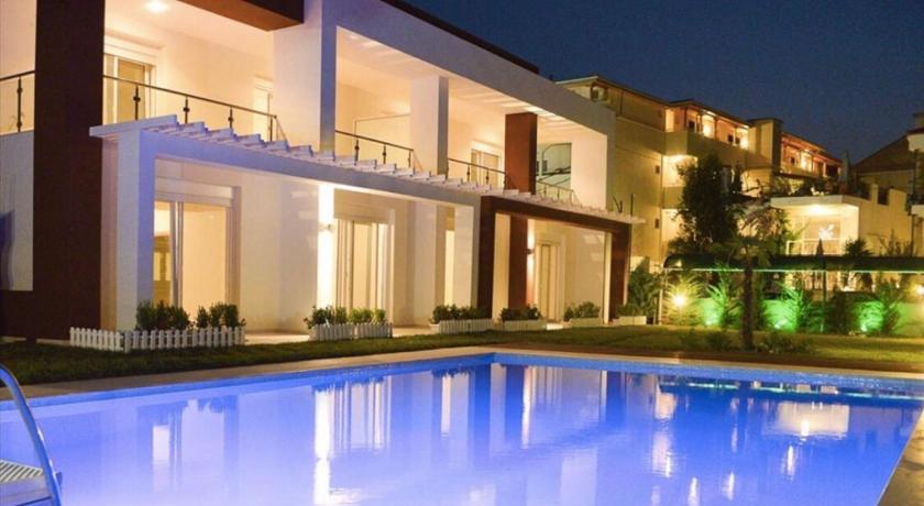 EllinFos ApartHotel — Hotel in Chalkidiki