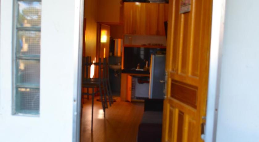 hya transient unit 4 photo