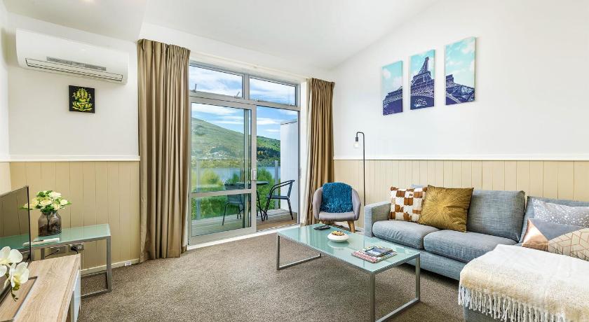 Lake View Greenstone Apartment Two — Hotel in Queenstown