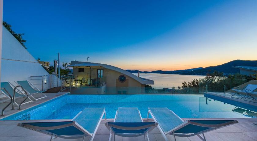 Image of Villa with Sea View 10