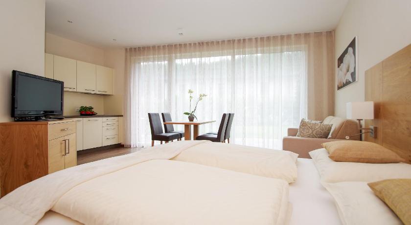 Apartment Hotel Christine photo