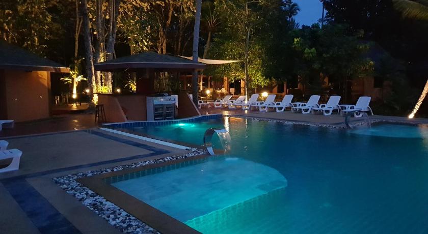 Lanta Pearl Beach Resort - image 17