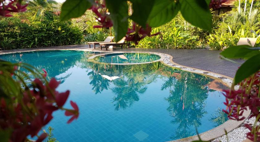 Tropicana Lanta Resort - image 8