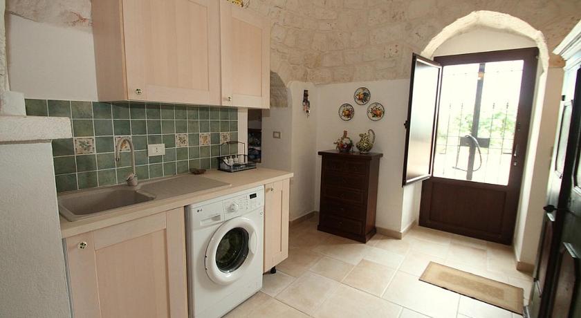 martina franca villa sleeps 4 pool wifi