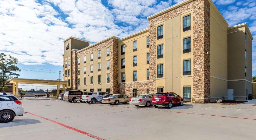Comfort Suites photo