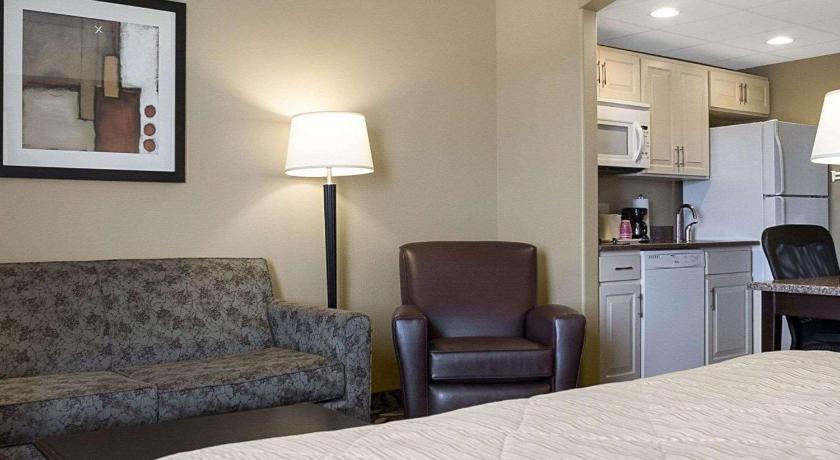 MainStay Suites Bismarck