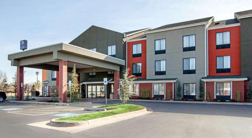 Comfort Inn & Suites Norman near University photo