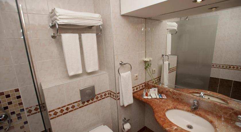 Usta Park Hotel