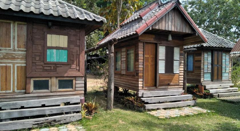 カオヤイ Khuaphunam Wangnamkhiow 3つ星 ゲストハウス プール