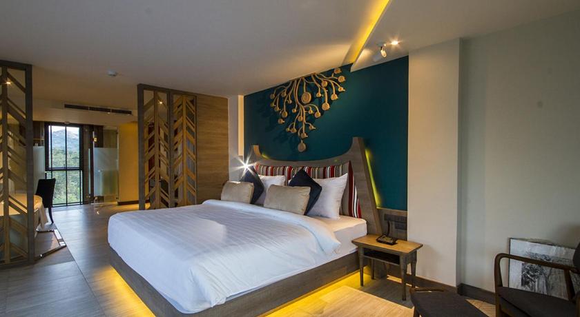 Image of Corner Suite 1