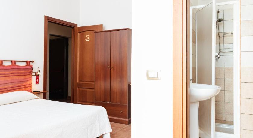 La Mezzanella Guesthouse photo