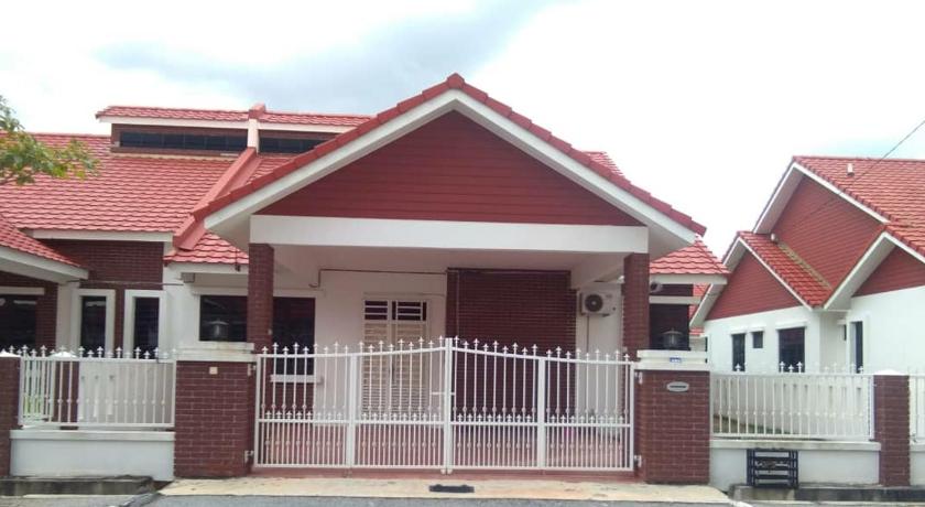 Seri Homestay 293 photo