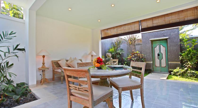 Image of One Bedroom Pool Villa with Free Floating Breakfast 3