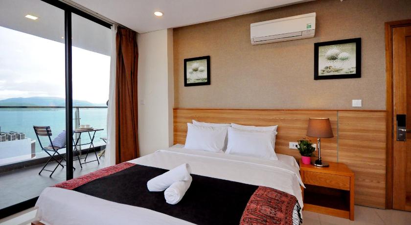 Image of Family Sea View Connecting Suites 13