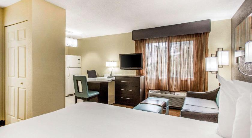 Mainstay Suites Greenville Airport