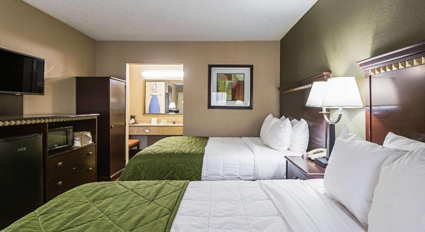 Quality Inn & Suites Greenville – Haywood Mall