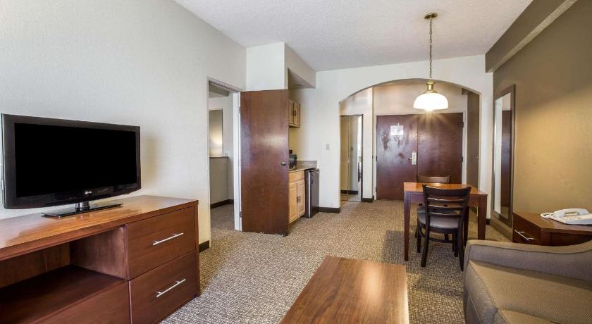 Quality Suites Morristown