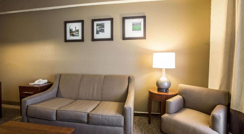 Quality Suites Morristown