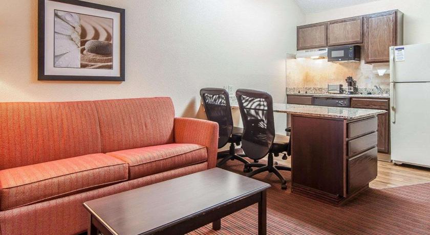 MainStay Suites Knoxville Airport