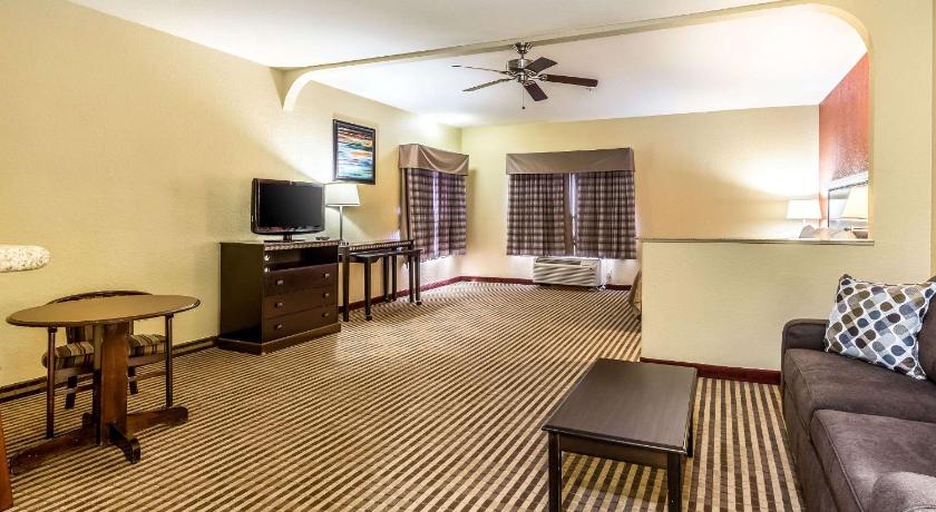 Quality Suites North Houston