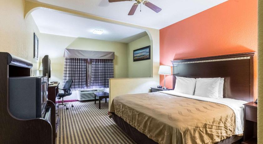 Quality Suites North Houston