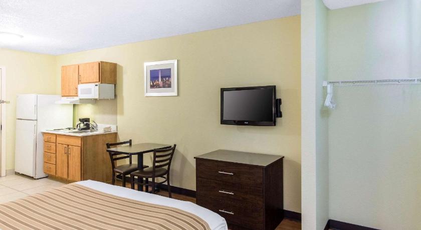 Suburban Extended Stay Hotel Lewisville