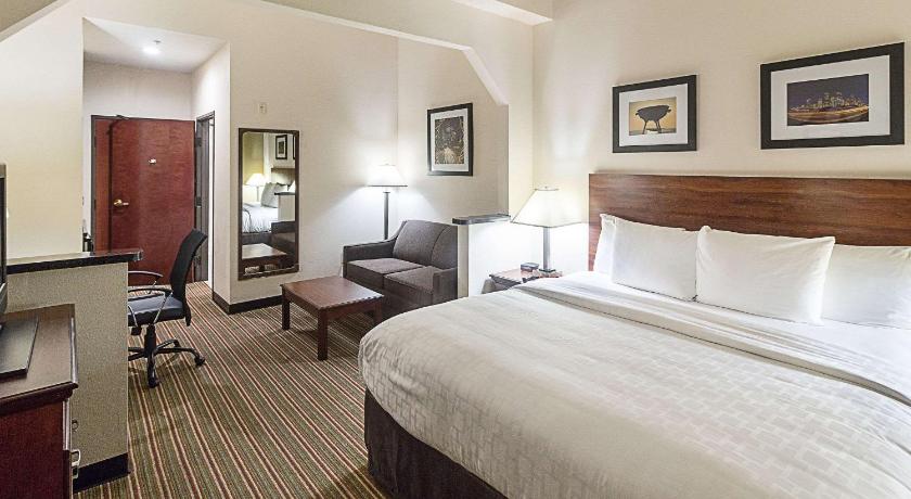 Quality Inn and Suites Westchase