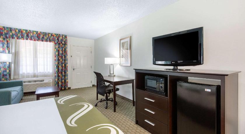 Quality Inn Clute Freeport