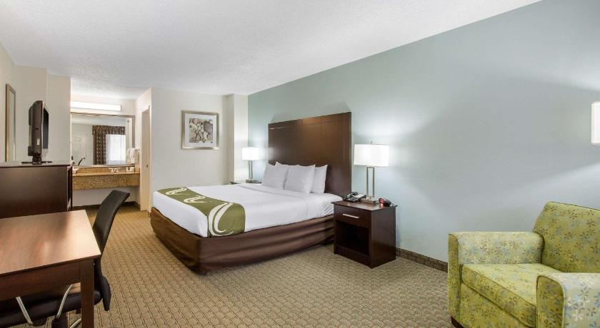 Quality Inn Clute Freeport