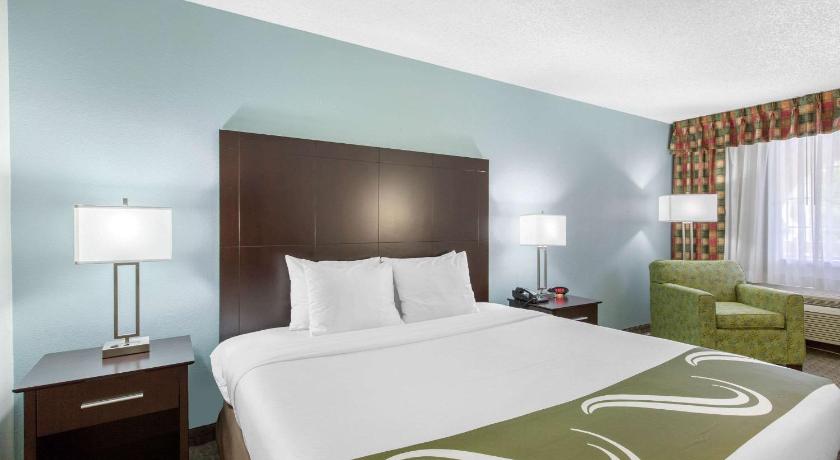 Quality Inn Clute Freeport